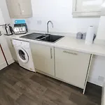 Harbourside - 1 Bedroom - Sleeps 2 *